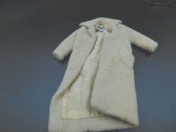 barbie 915 coat a